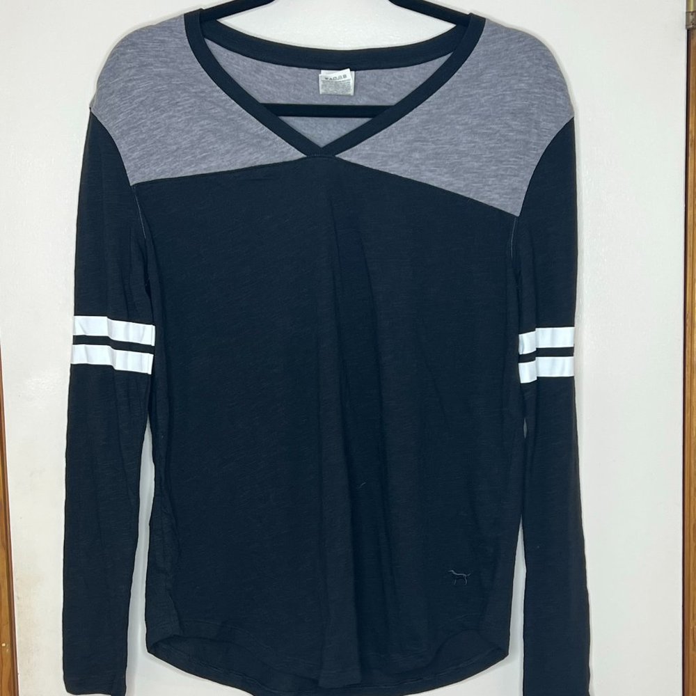Small PINK Victorias Secret Long Sleeve V Neck Black/Grey/Gray NEVER WORN